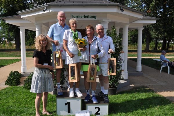 Meister Mixed 80 Wolfgang von Schwedler Wenzel (Langenfelder TC 76) Regine von Bruchhausen (SV Zehlendorfer Wespen) (1)